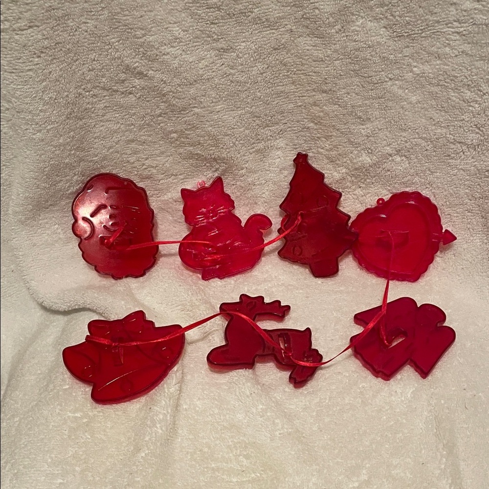 Vintage Christmas Cookie Cutters/Ornaments. Set of 7